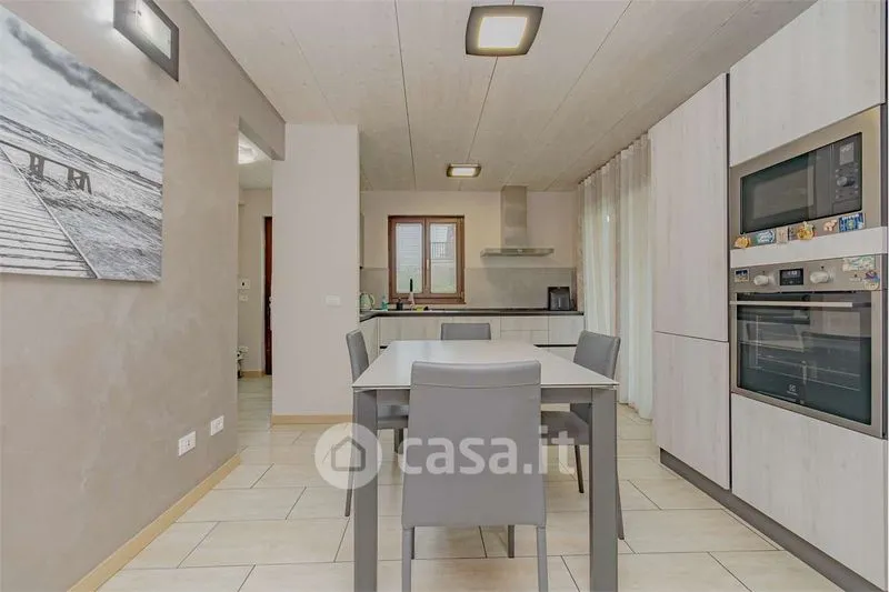 Salle à manger - Apartment with Garden and Valley View in Châtillon