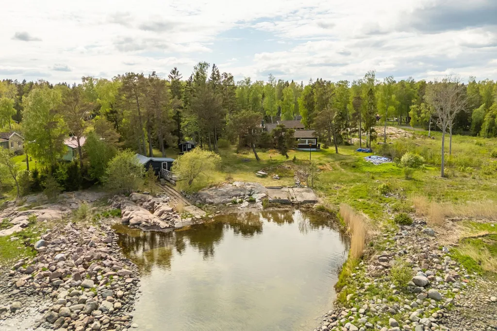 Õhuvaade - Charming Seafront Property in Stenskär