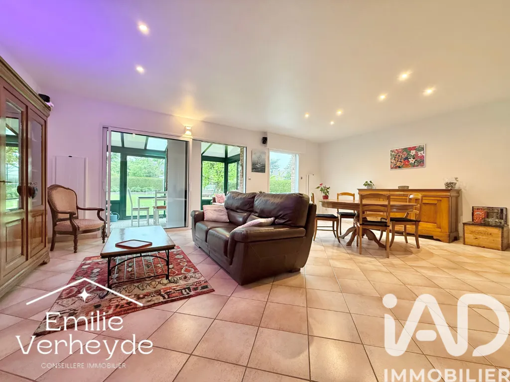 Séjour - Pavillon Semi-Plat avec Jardin au Cœur du Village