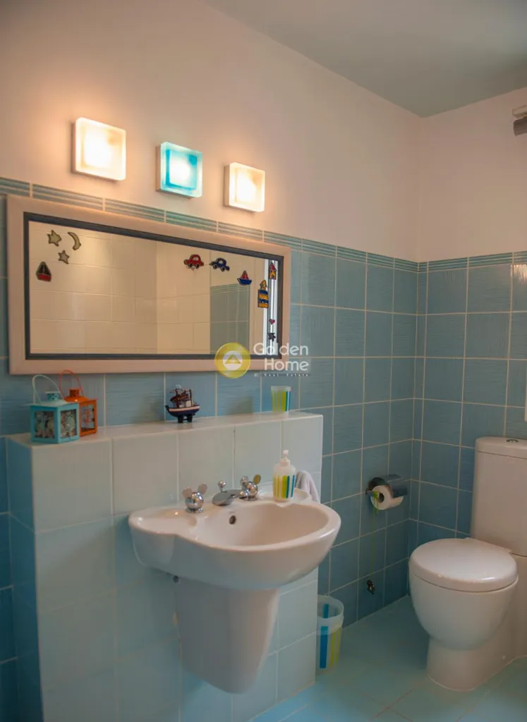 8-room house in GR