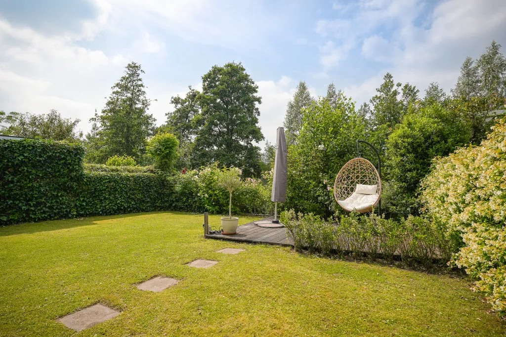 Aed - Half-Detached House with Water View in Culemborg