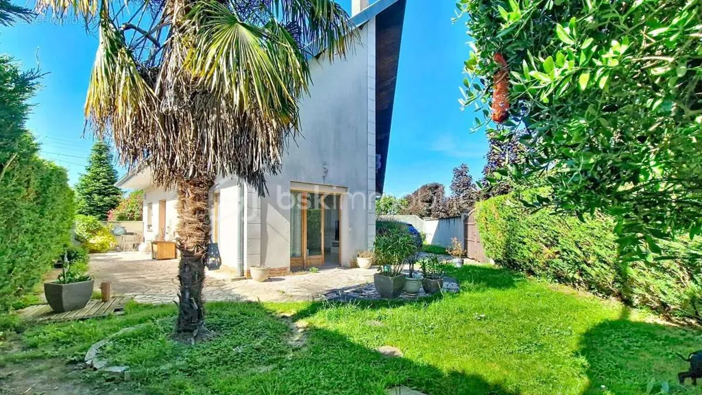 Jardin - Maison 6 pièces à Tremblay-En-France