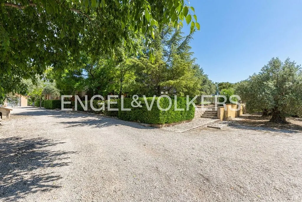 Välivaade - Equestrian Estate with Pool in Enguera