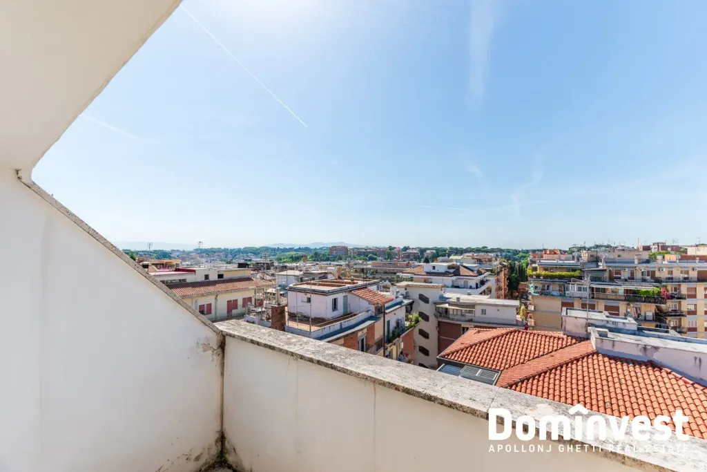 Rõdu - Attico with Panoramic Terrace in Via Aurelia
