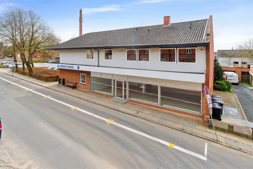 Välivaade - Retail Unit with Prominent Display on Voldbyvej, Hammel