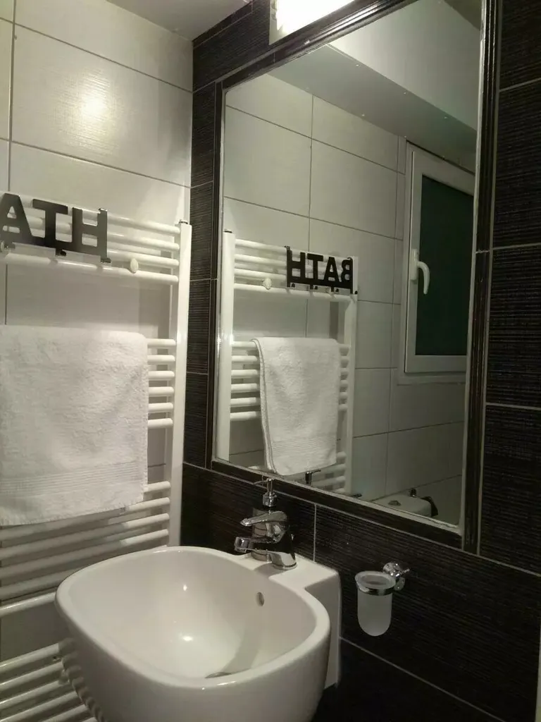 Bathrooms - Renovated Flat with Balcony in Exarchia, Athens