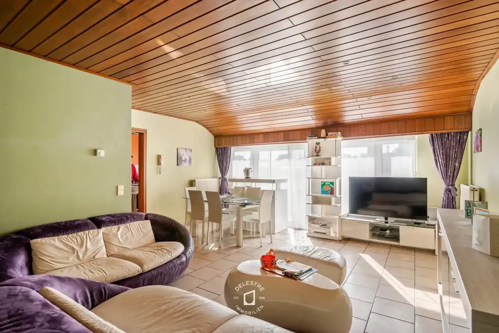 Séjour - Maison Bien Entretenue avec 2 Garages à Ninove