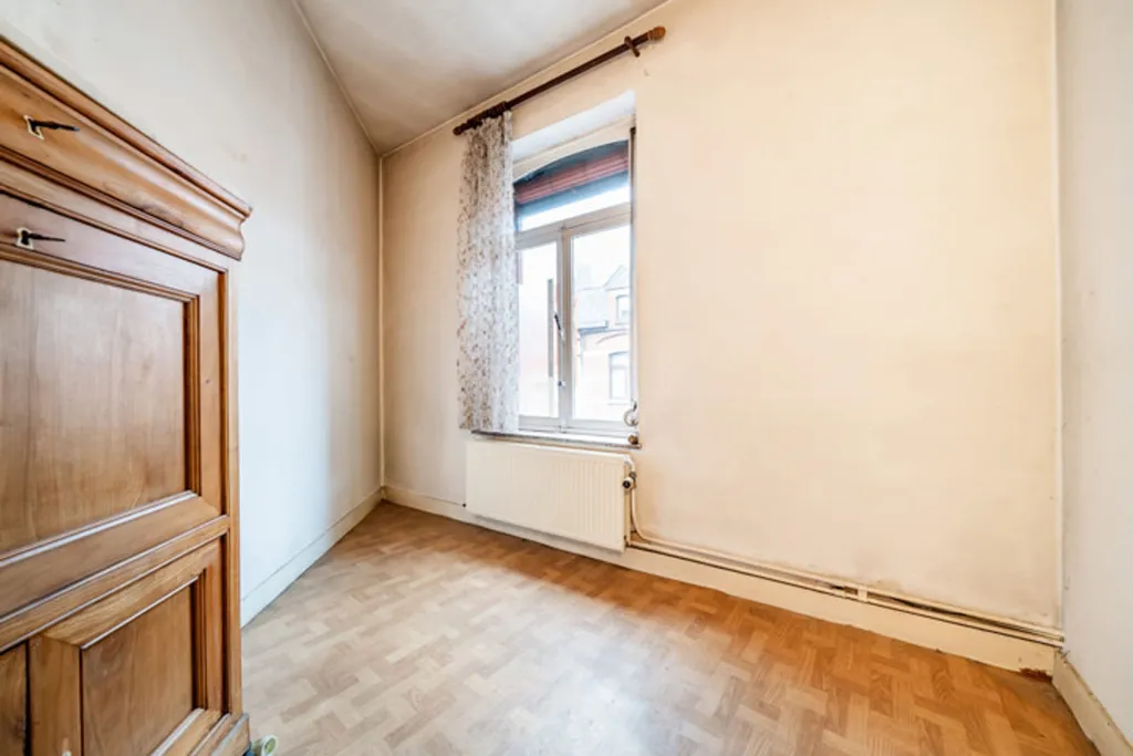 Pièces - Maison à Rénover avec Terrasse à Grivegnée