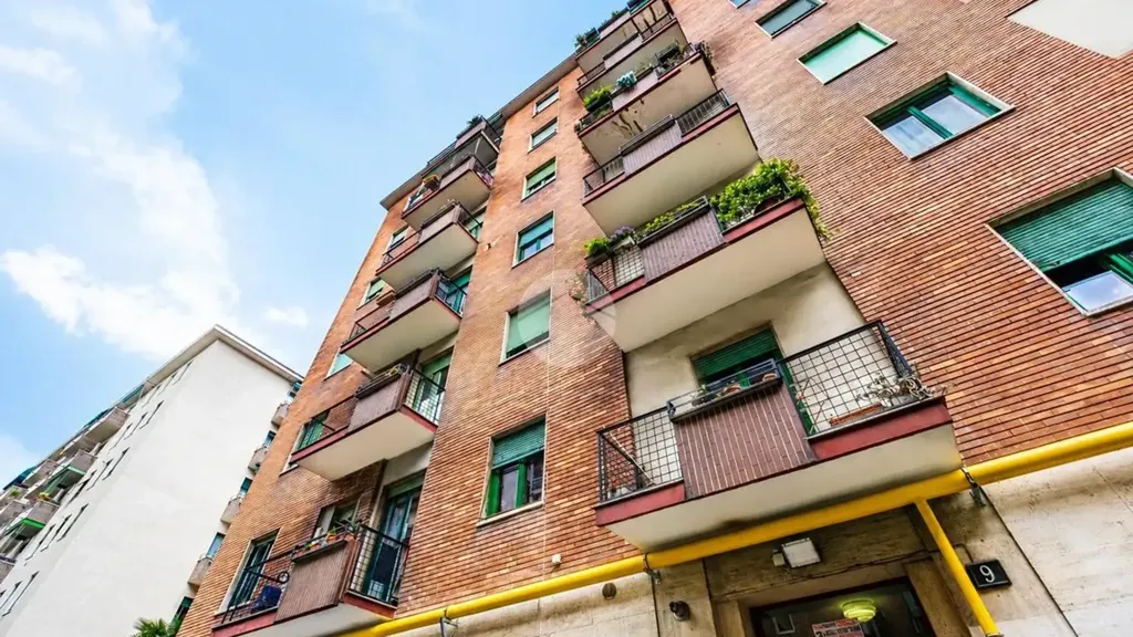 Exterior - Triplex with Double Exposure in Milan