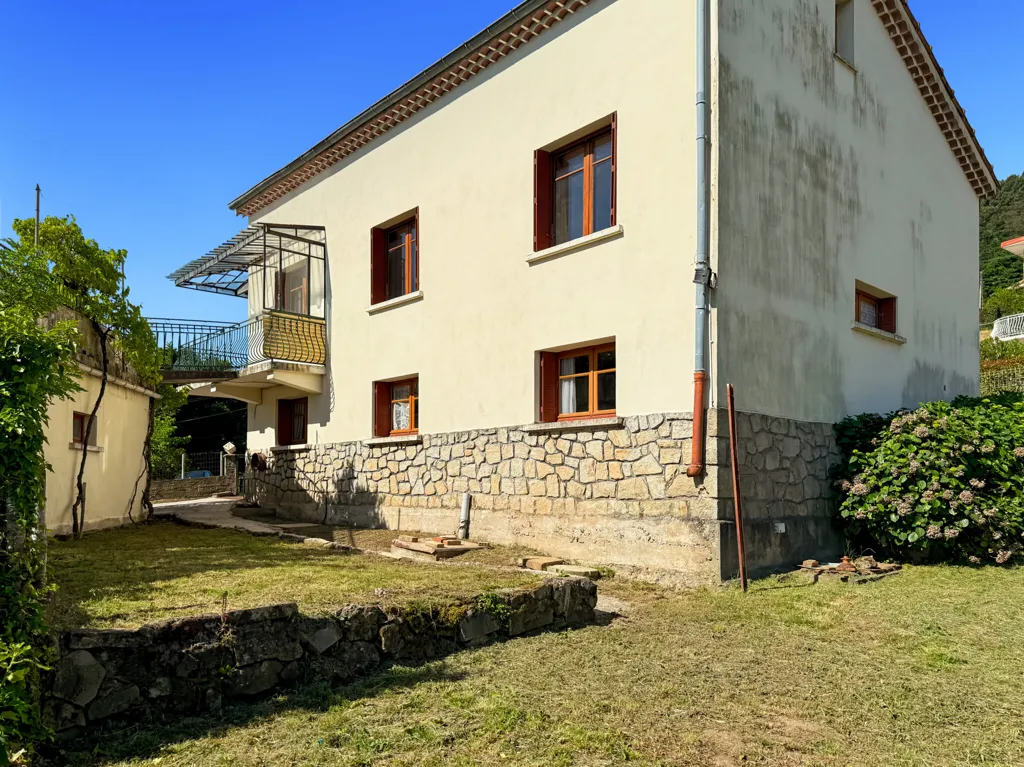 Esterno - 1960s House with Panoramic View in Labégude