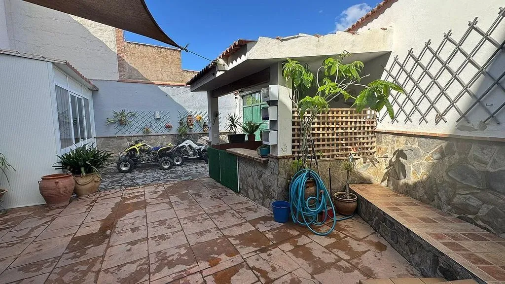 Aed - Chalet with Terrace in Riogordo