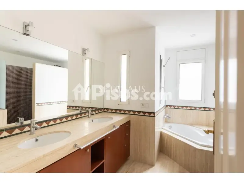 Salles de bain - Chalet with Private Garden in Alella