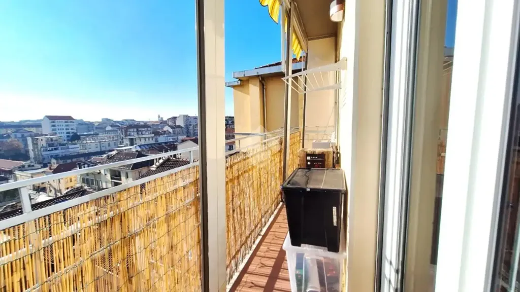 Rõdu - Panoramic Attico with Terrace in Torino