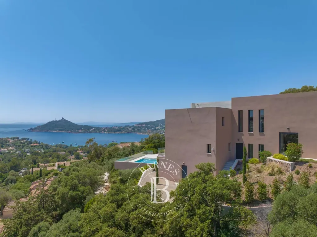 Extérieur - Villa Contemporaine avec Vue Panoramique Mer à Agay