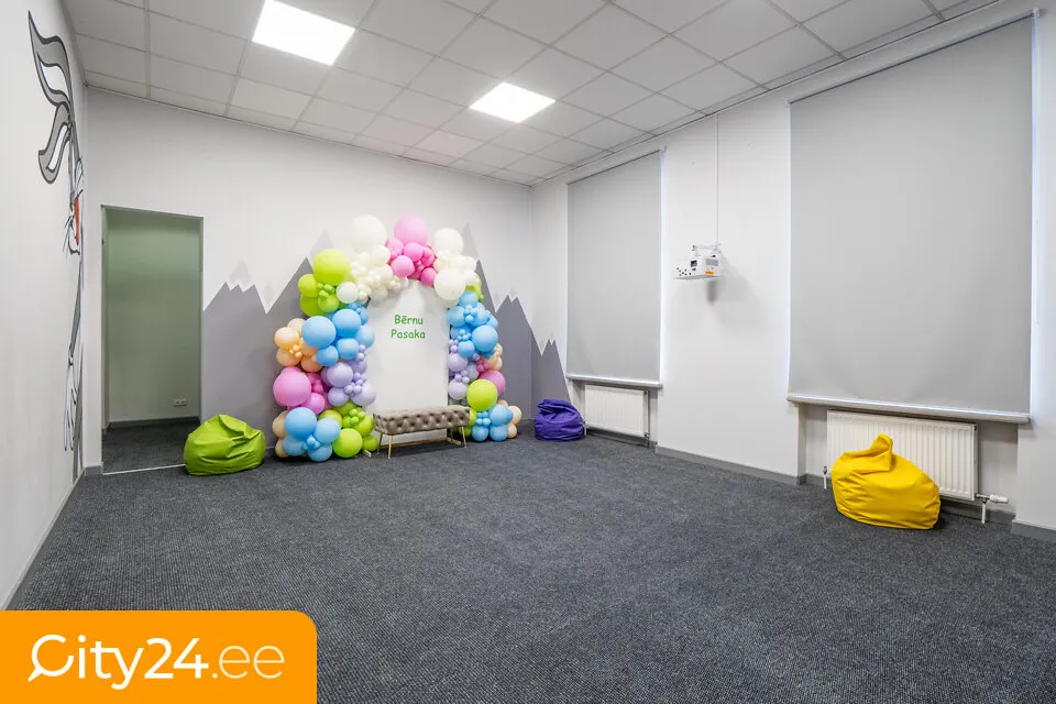 Toad - Office Space with Direct Street Access in Riga