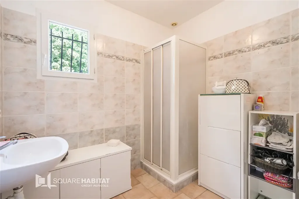 Bagni - Charming House with Pool in La Garde-Adhémar