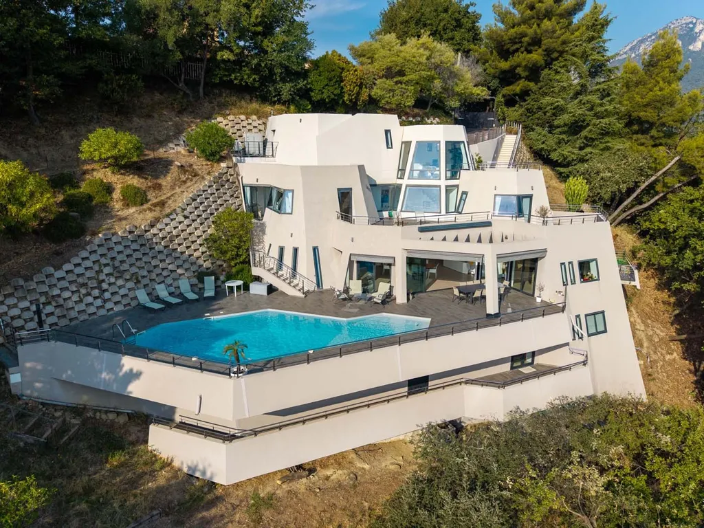 Pool - Luxury Villa with Sea View in Roquebrune-Cap-Martin