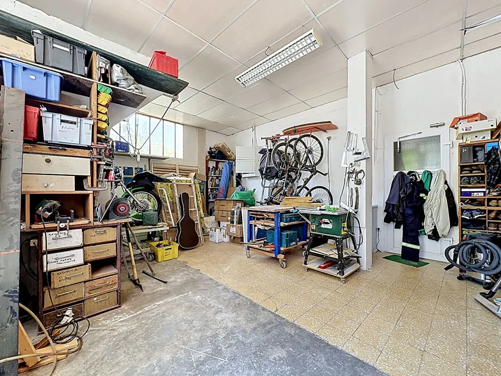 Garage - Maison avec Jardin et Vue Sud à Château-Gombert