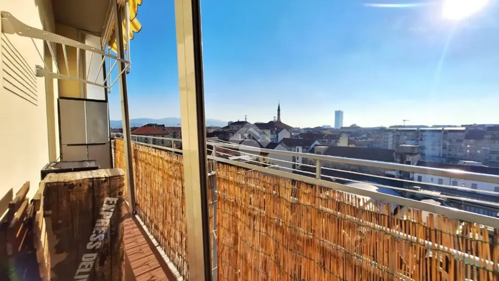 Rõdu - Panoramic Attico with Terrace in Torino