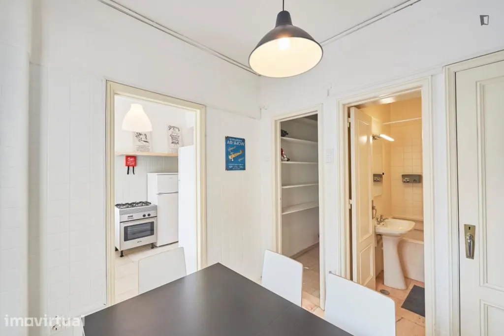 Dining Room - Student Room in Marquês de Pombal, Lisbon
