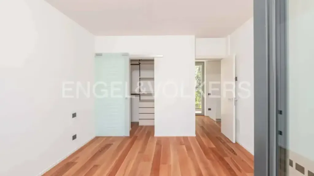 Esik - Modern Villa with Lake View in Torno