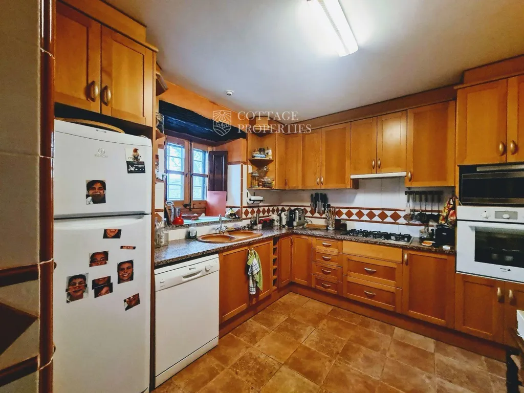 Cucina - Rustic Estate with Masia in Llagostera