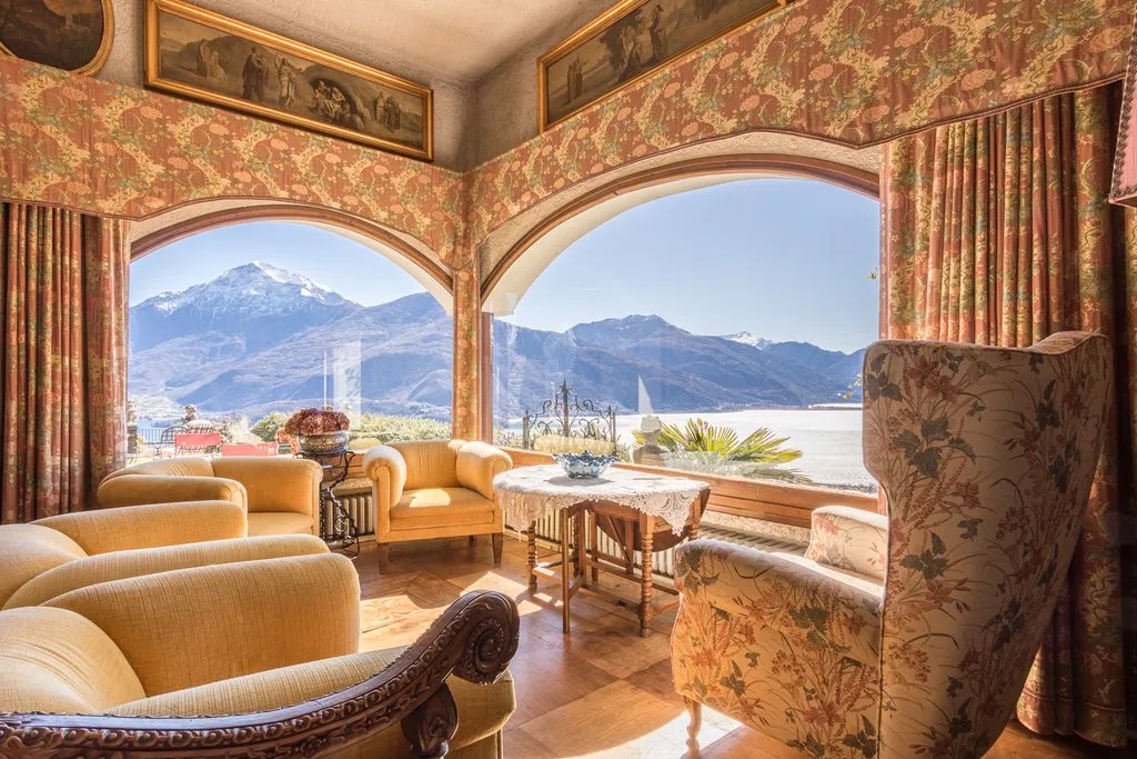 Séjour - Luxury Villa with Lake View in Dongo