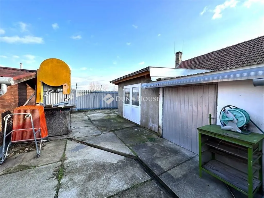 Giardino - Industrial Workshop with Office Space in Monor