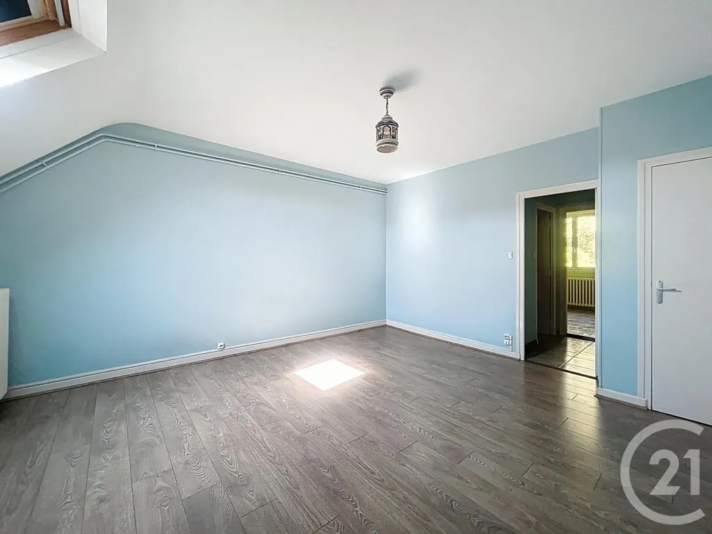 Pièces - Studio dans Immeuble Sécurisé à Saint-Pourçain-sur-Sioule