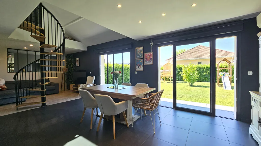 Söögituba - Renovated House with Pool in Belmont-Tramonet