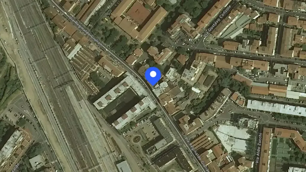Apartment with Balcony in Florence