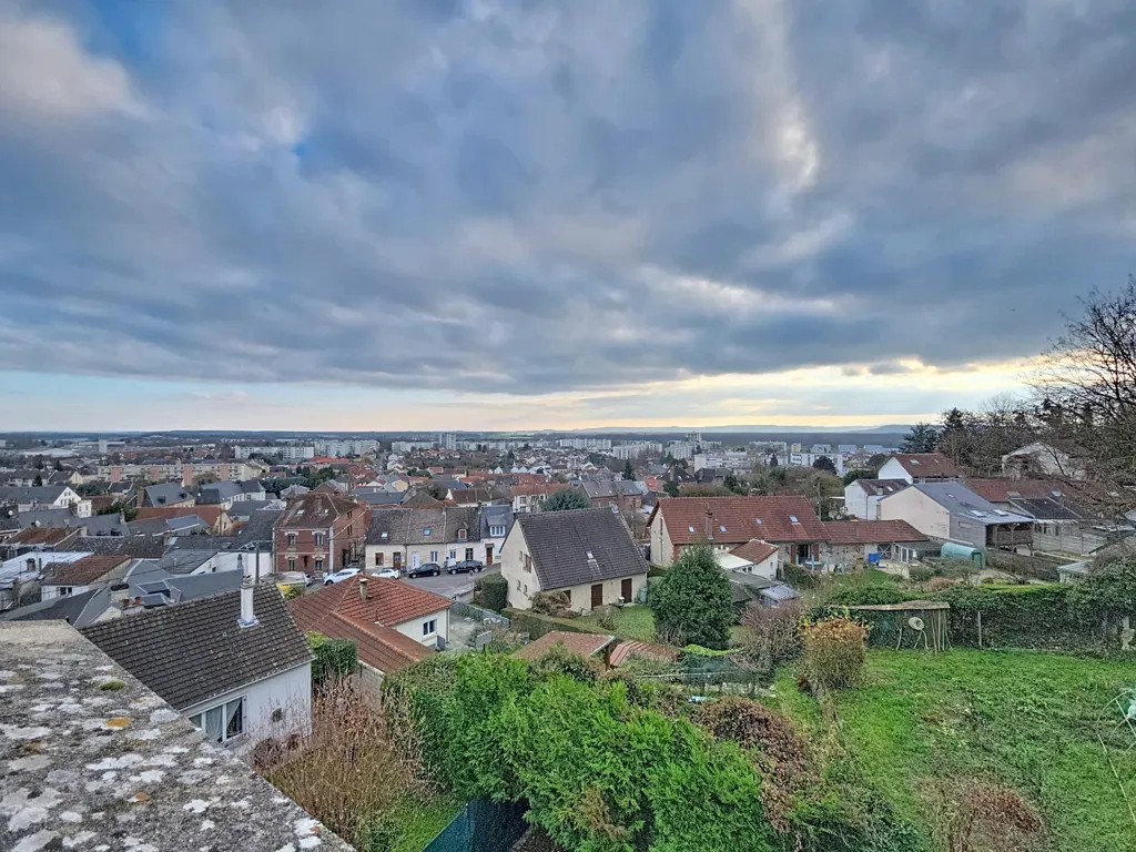 Jardin - Duplex avec Terrasse Panoramique à Laon