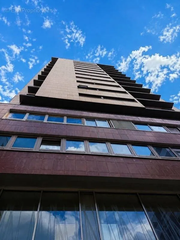 Extérieur - Appartement avec Balcon dans la Tour Émeraude au Mans