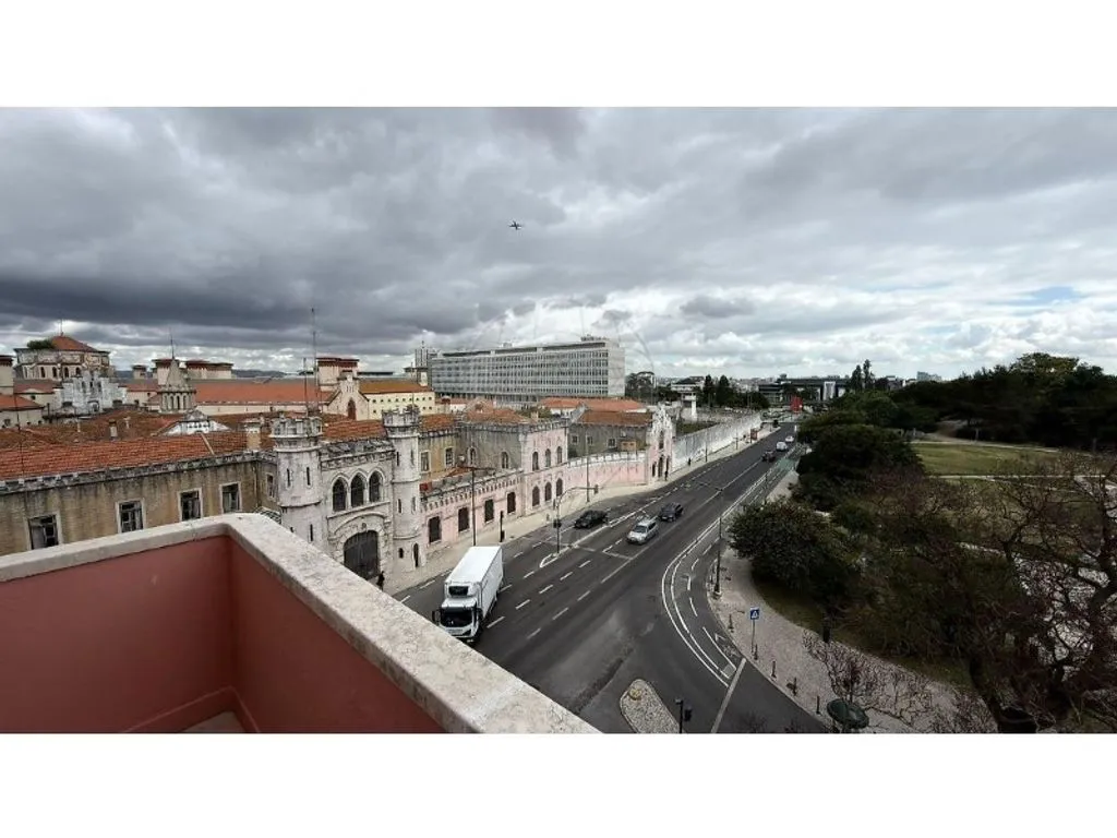Balcon - Refurbished Office Space in Lisbon City Centre