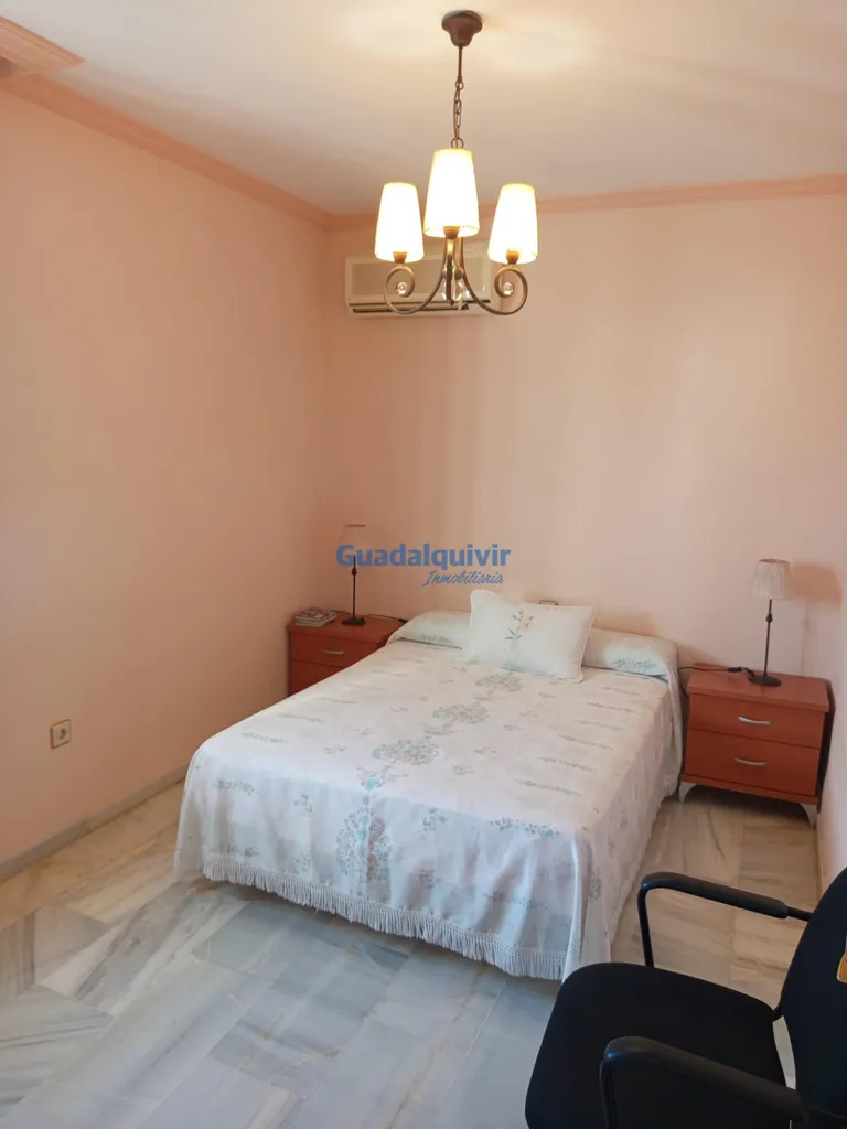 Bedrooms - Independent Chalet with Pool in Cerros de Montequinto