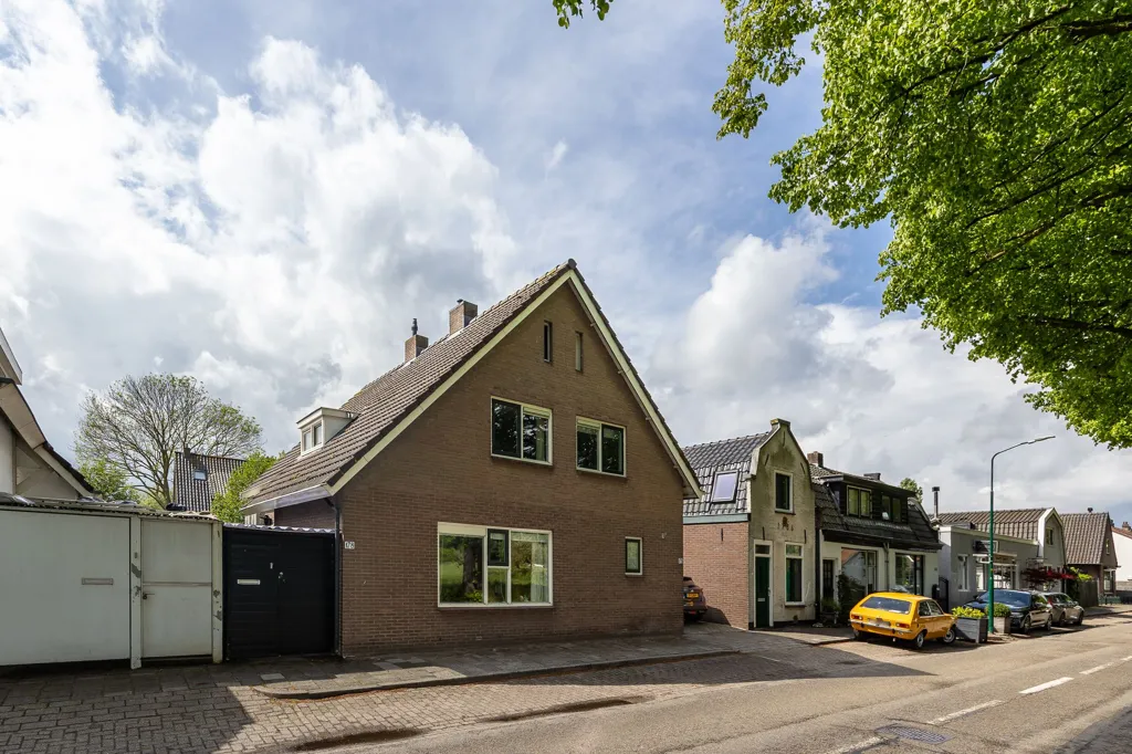 Exterior - Waterfront House with Terrace in ’s-Graveland