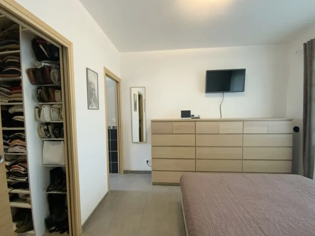 Bedrooms - Luxury Villa with Pool near Uzès