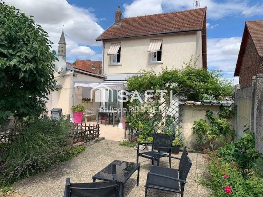 Terrasse - Maison avec Terrasse et Jardin à Tergnier