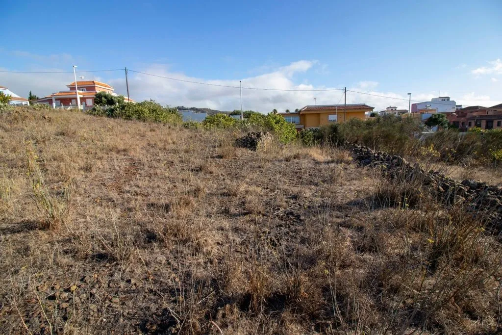 Garden - Building Land with Chalet Potential in El Rosario