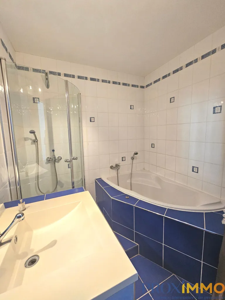 Bagni - Flat with Garage near Station in Nice