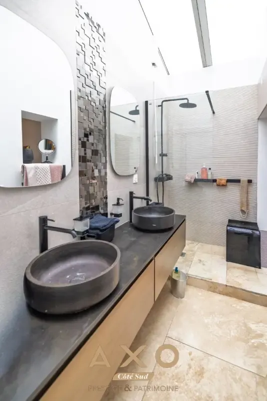Vannitoad - Luxury Duplex with Terraces in Aix-en-Provence
