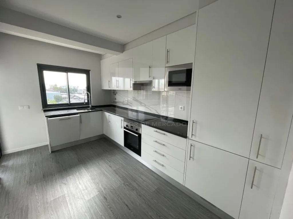 Kitchen - Luxury Apartment with Pool in Olhão