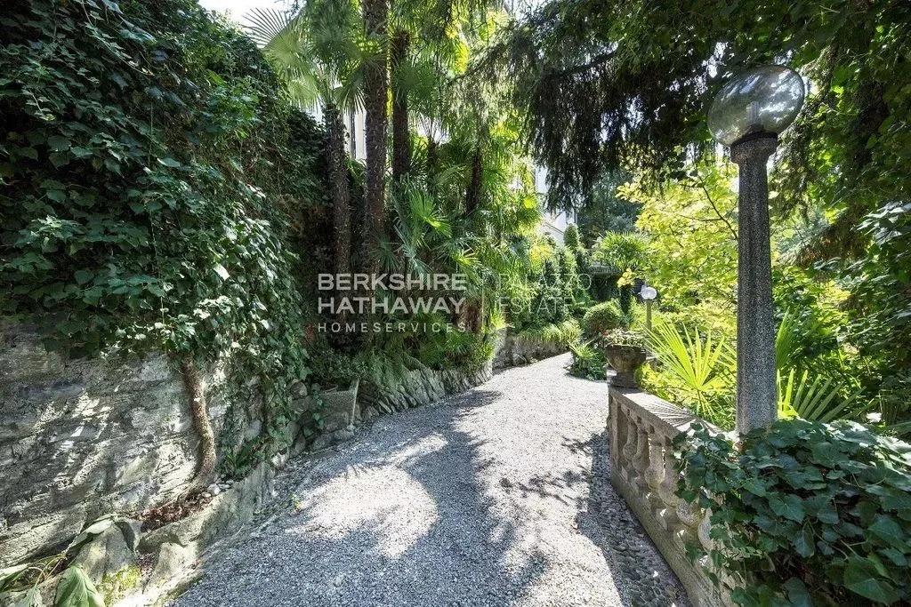 Välivaade - Luxury Villa with Lake View in Dizzasco