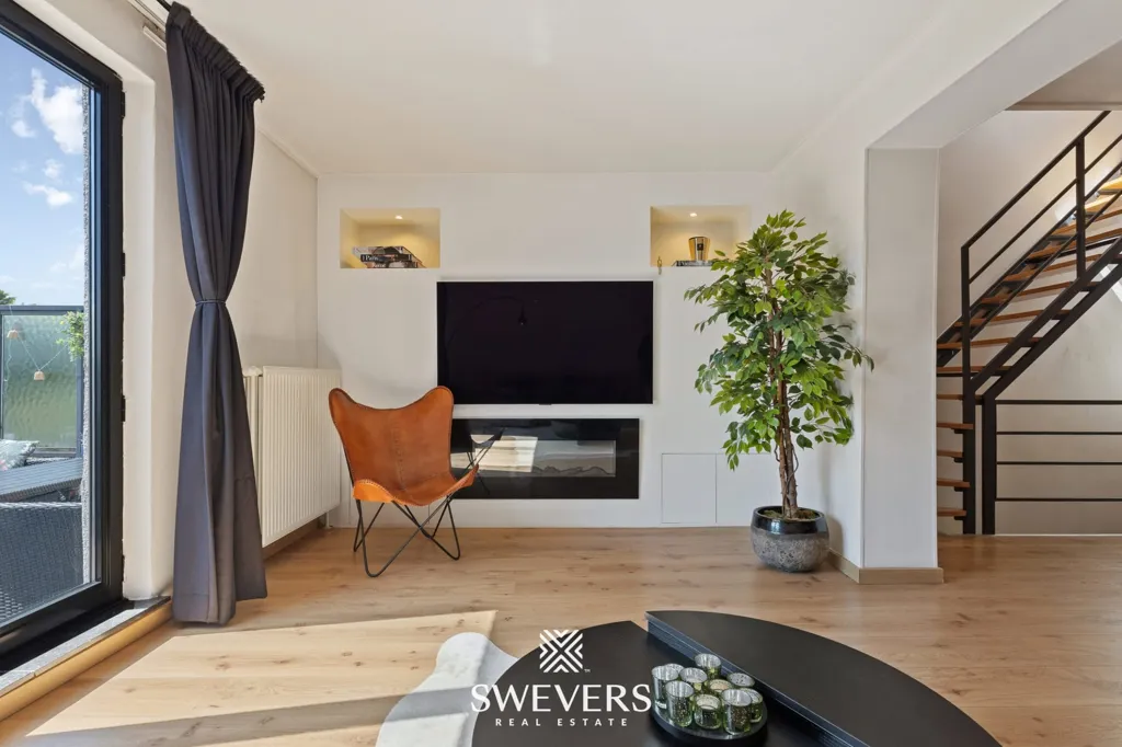 Séjour - Duplex Rénové avec Terrasse à Hasselt