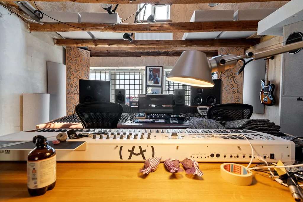 other_room