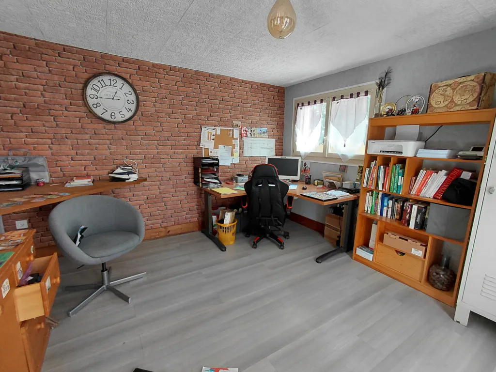 Bureau - Bungalow avec jardin paysagé à Les Lèches