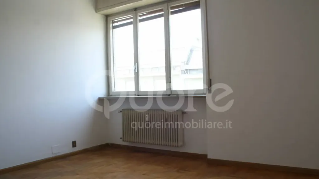 Pièces - Three-Bedroom Apartment with Panoramic View in Udine