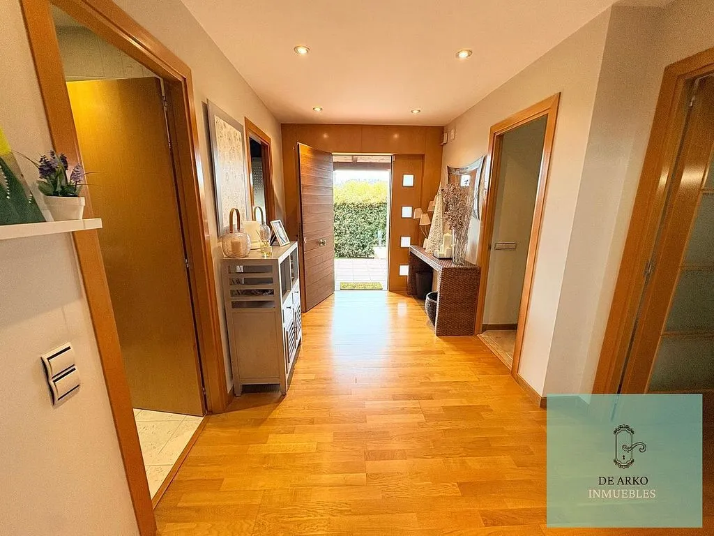 hallway_entrance