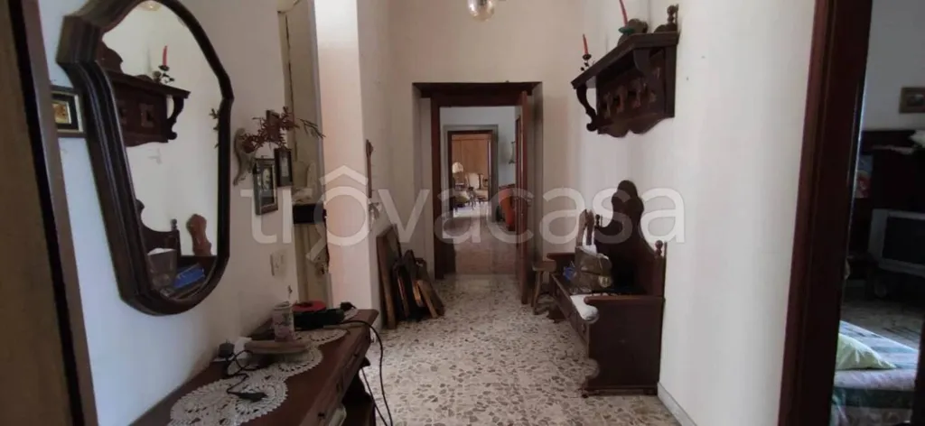 Entrée - Historic Villa with Loggia in Caserta