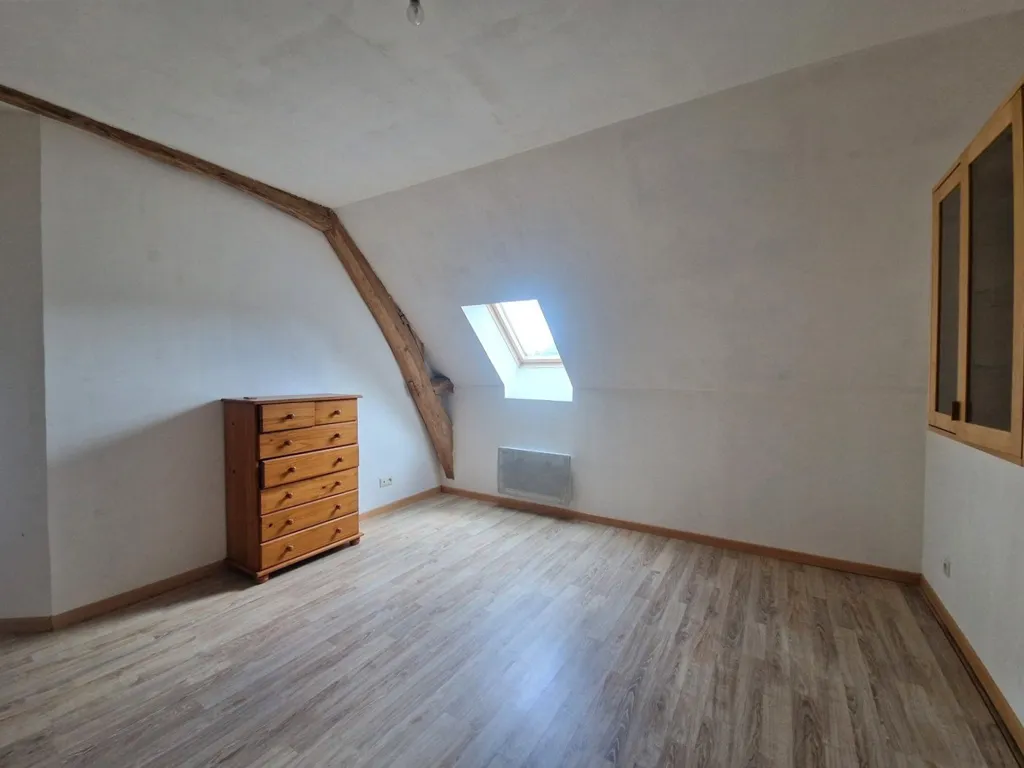 Pièces - Maison Ancienne avec Jardin dans un Cadre Calme